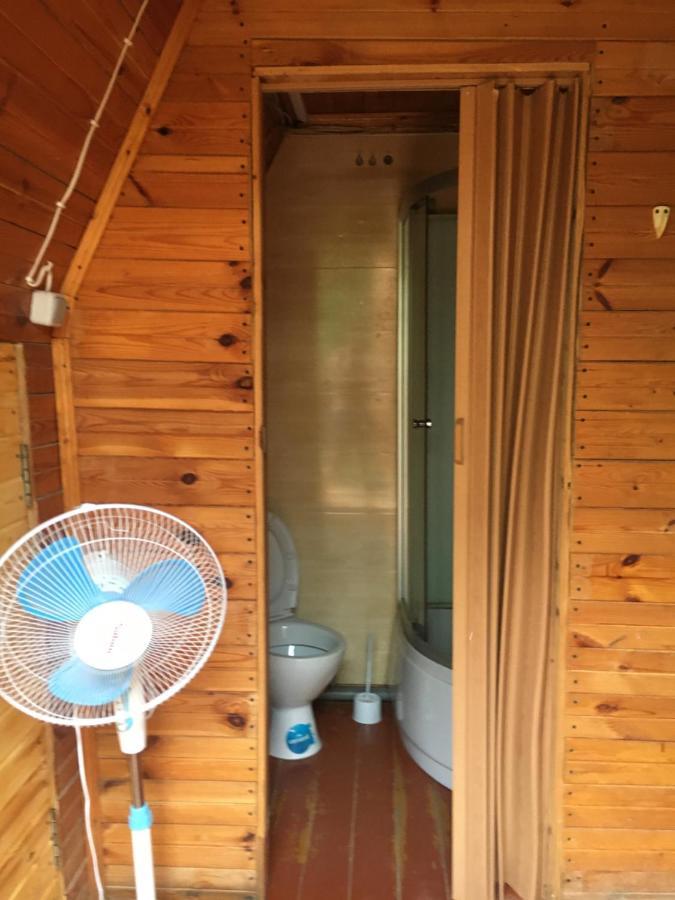 Номера В Деревянных Домиках Hotel Fontanka Ngoại thất bức ảnh