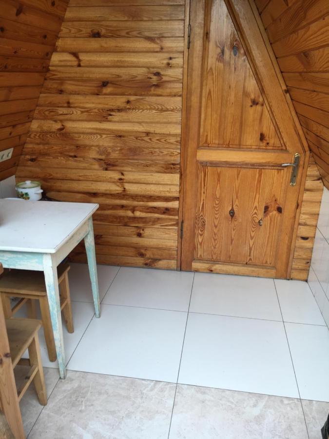 Номера В Деревянных Домиках Hotel Fontanka Ngoại thất bức ảnh