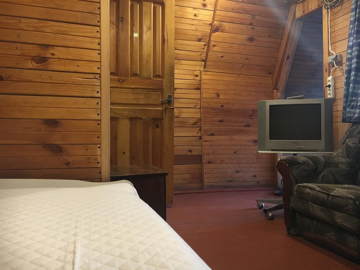 Номера В Деревянных Домиках Hotel Fontanka Ngoại thất bức ảnh