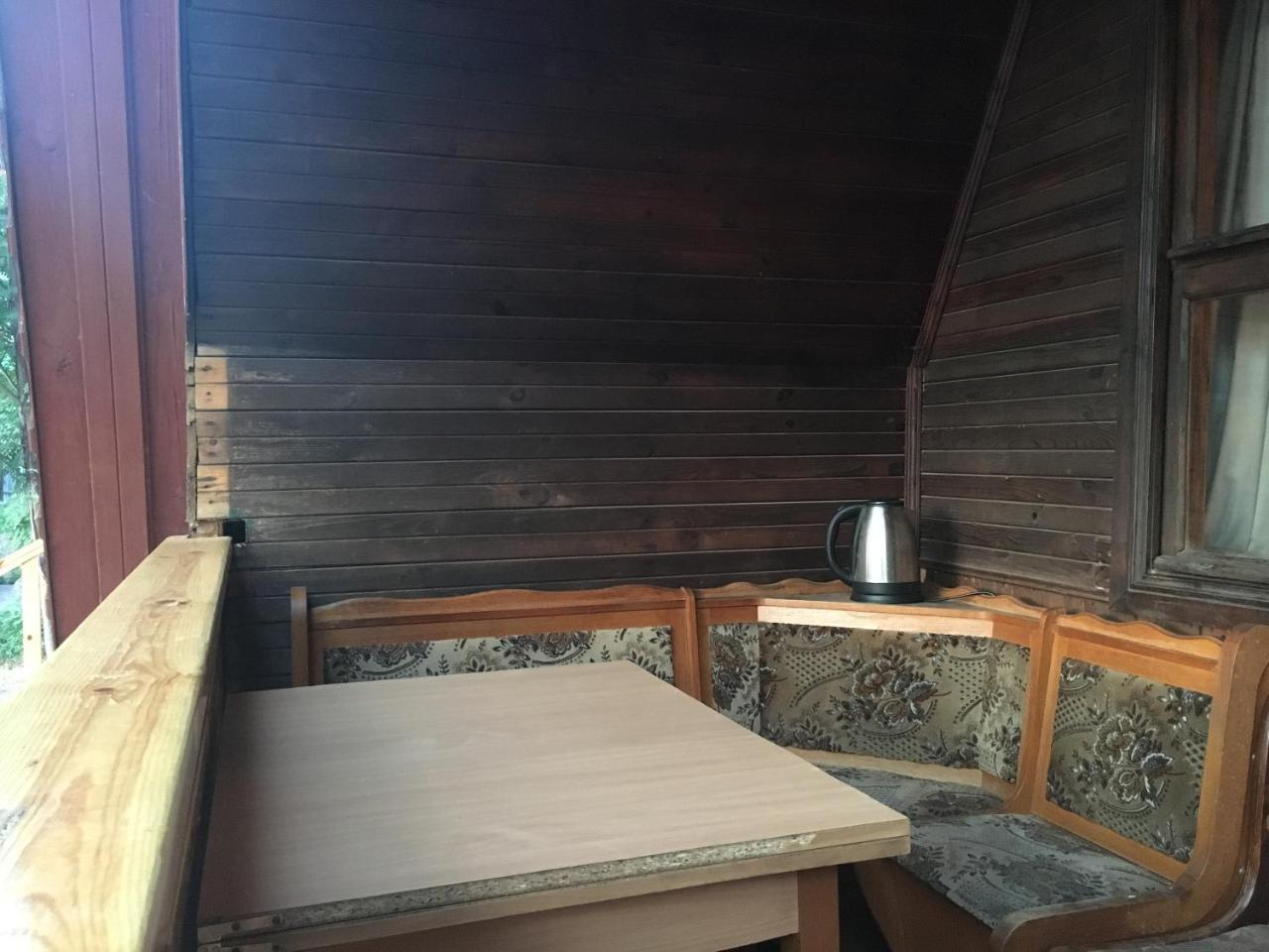 Номера В Деревянных Домиках Hotel Fontanka Ngoại thất bức ảnh